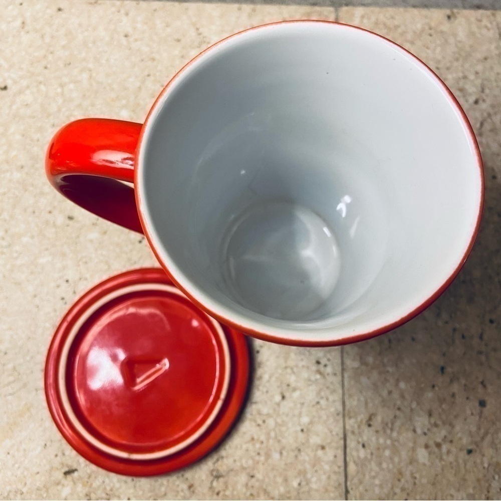 David’s Tea The Perfect Mug Set: Red ceramic mug with white tree design and lid - Picture 5 of 12